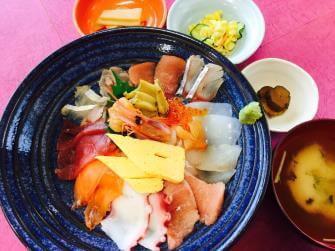 贅沢海鮮丼のドン!